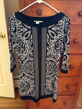 White House Black Market Black and White Floral Print Long Sleeve Dress